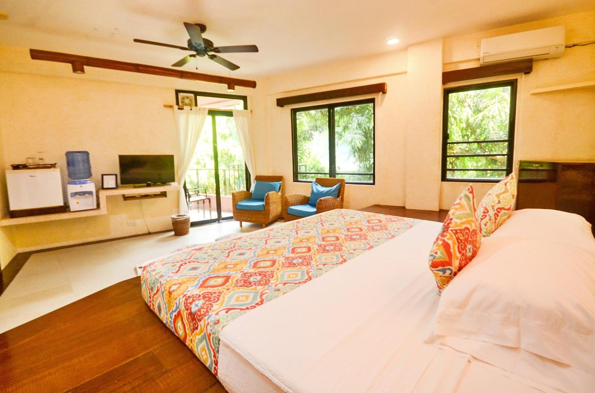 Signature Boracay Punta Rosa Hotel 3*