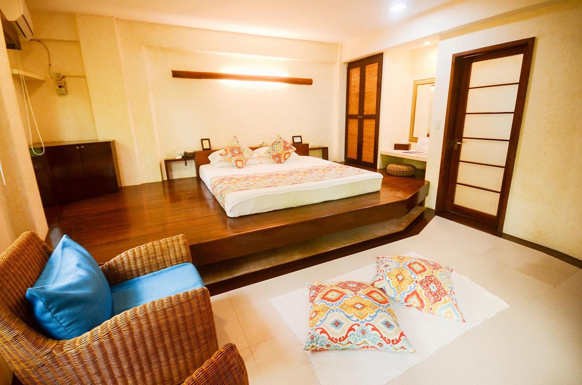 Signature Boracay Punta Rosa