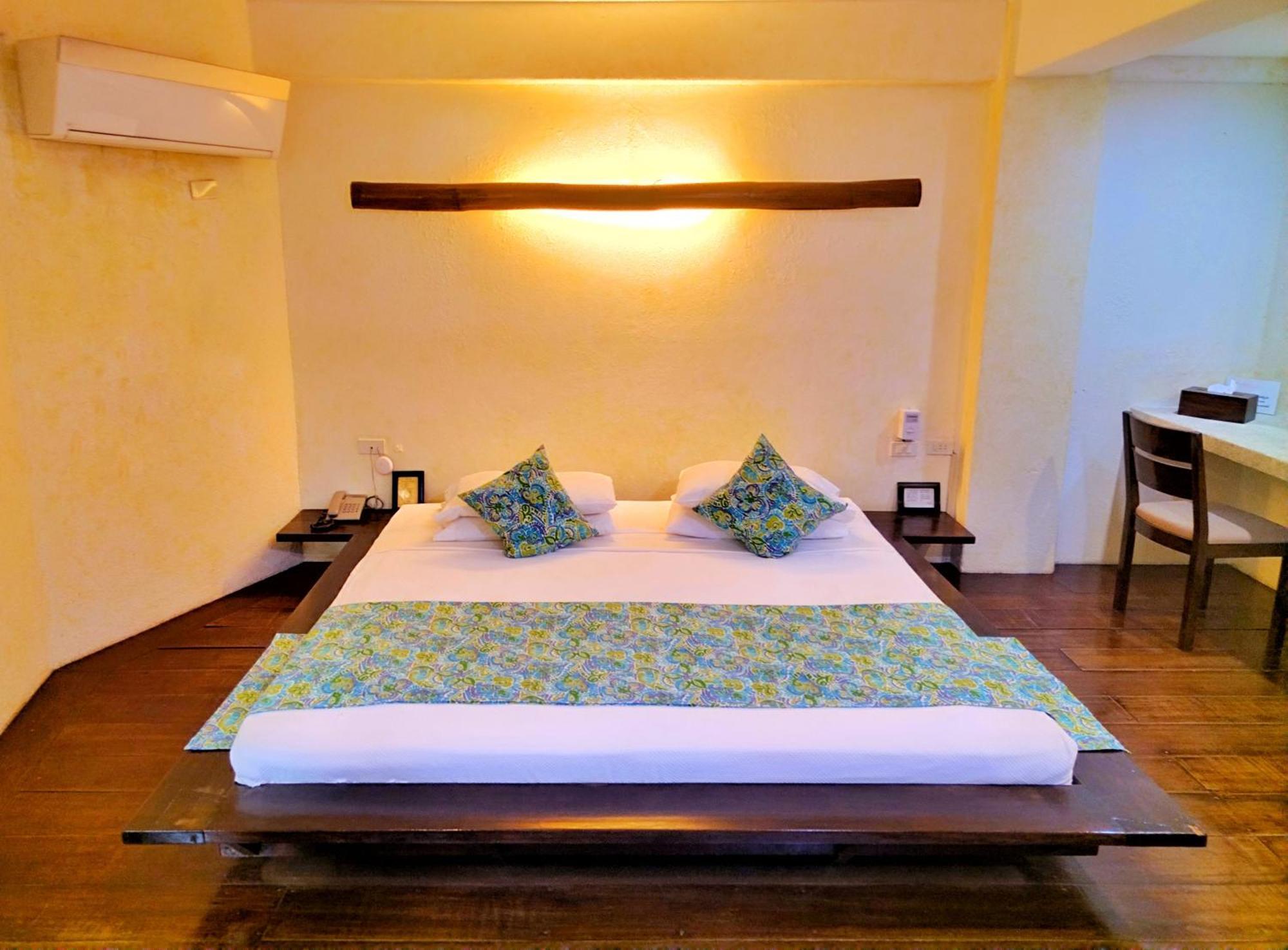 Signature Boracay Punta Rosa 3*