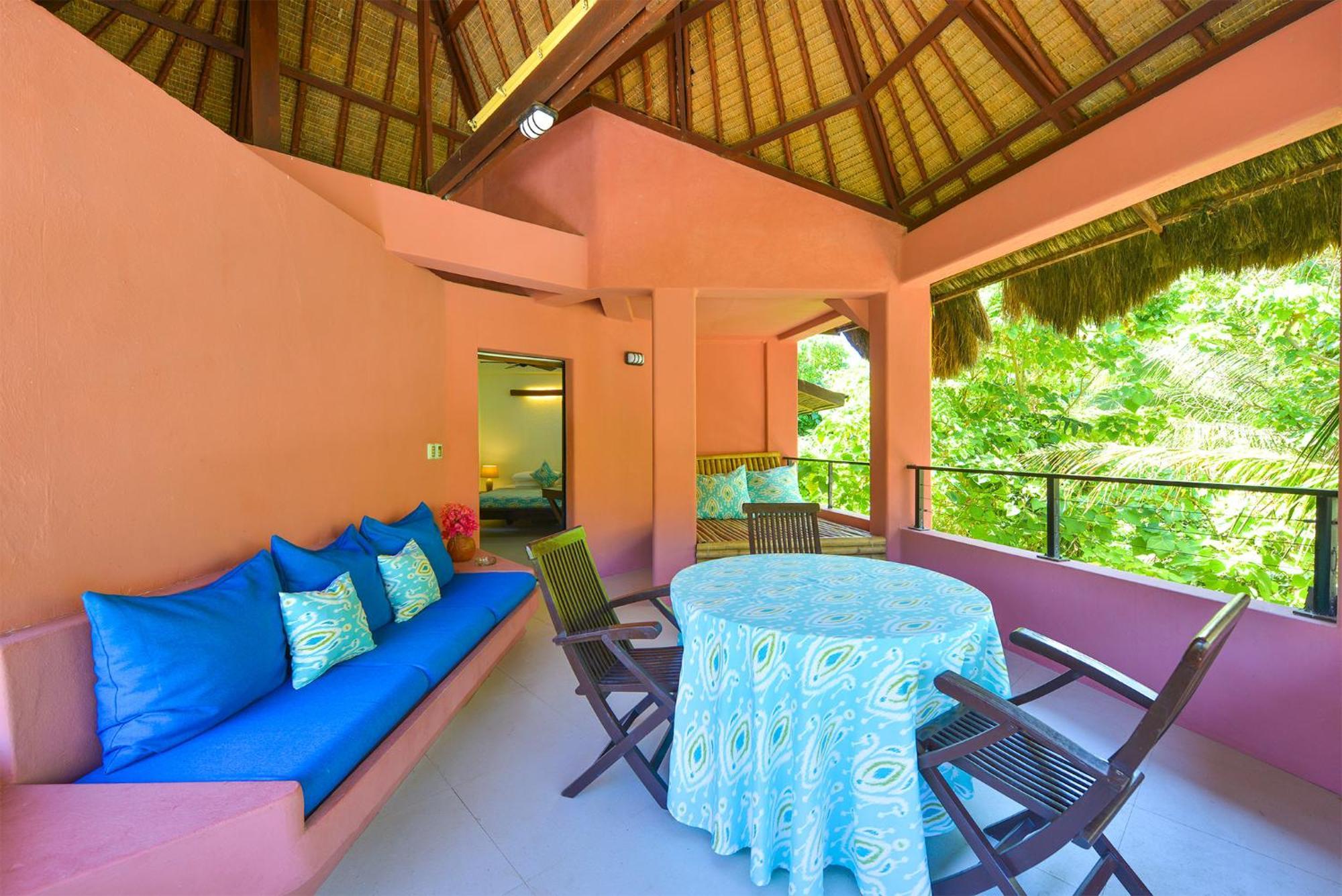 Hotel Signature Boracay Punta Rosa 3*